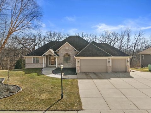 Photo of 315 Prairie Song Dr, Waukesha, WI 53188 (MLS # 1952569)