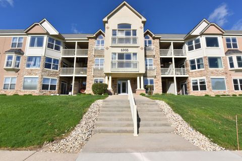 Photo of 6995 S Riverwood Blvd, Franklin, WI 53132 (MLS # 1958637)