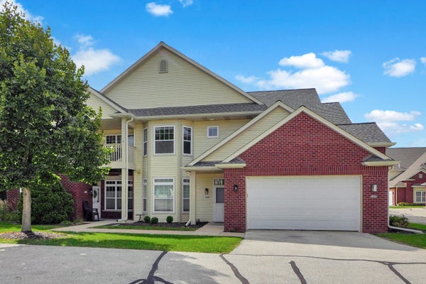 586 GRANDVIEW CT, PEWAUKEE, WI 53072 - Image 59e052c5ccaa86b237c28255f60e7dcd/3185234415