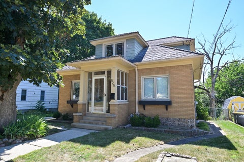 Photo of 825 Buena Vista Ave, Waukesha, WI 53188 (MLS # 1971926)