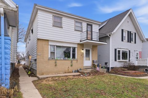 Photo of 2033 S 77th St, West Allis, WI 53219 (MLS # 1954437)