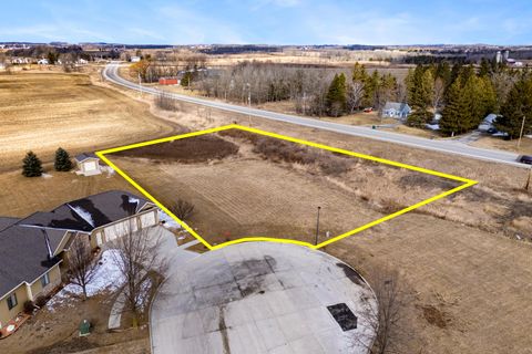 Photo of Lt4 Ridgeway Ct, Manitowoc, WI 54220 (MLS # 1876086)