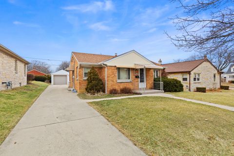 Photo of 2911 S 57th St, Milwaukee, WI 53219 (MLS # 1951459)