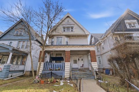 Photo of 3903 W Walnut St, Milwaukee, WI 53208 (MLS # 1955129)