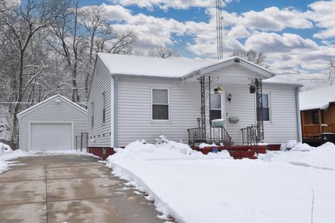 Photo of 2843 Eisenhower Dr, Racine, WI 53405 (MLS # 1944571)