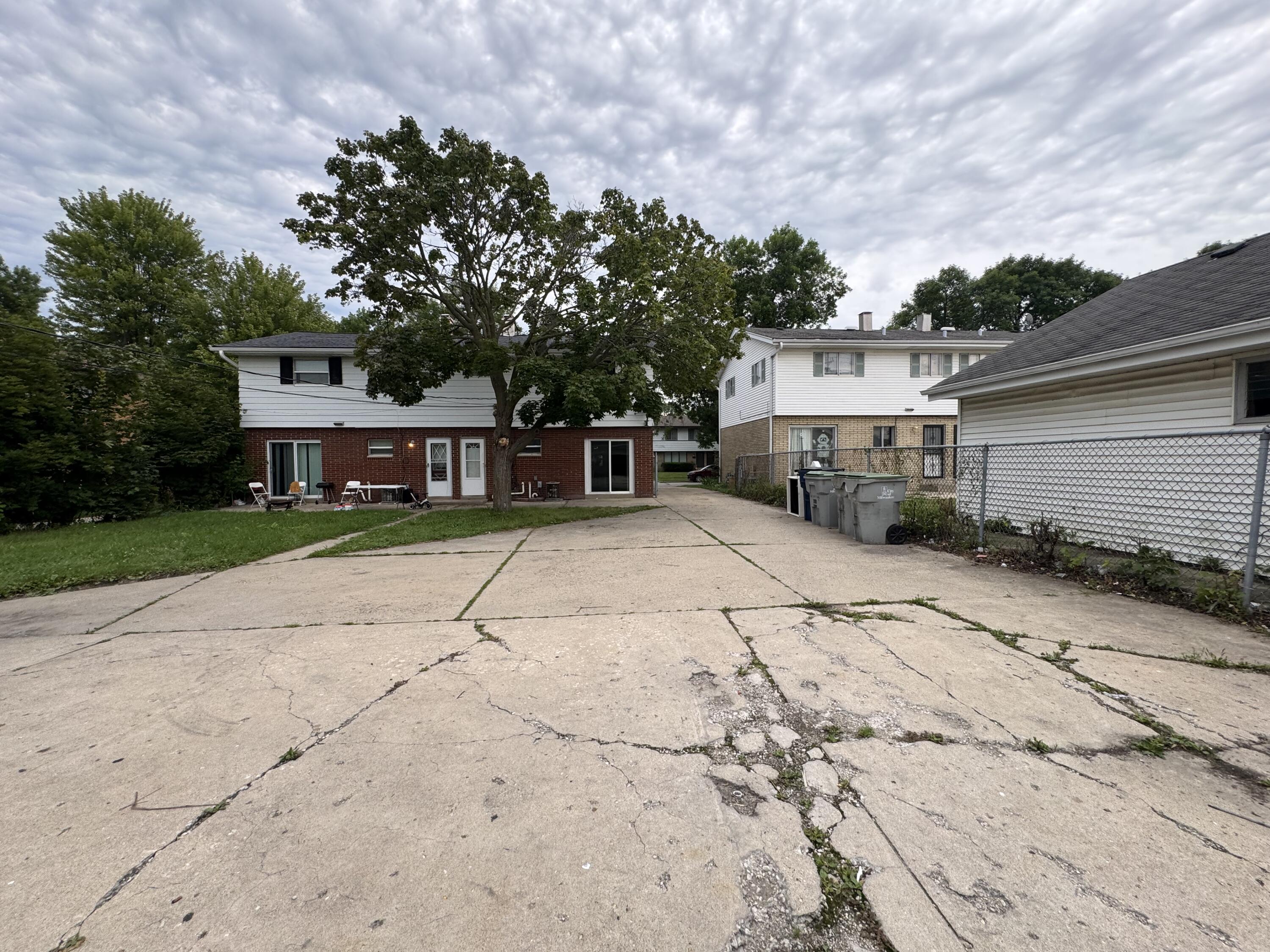 Milwaukee, Wisconsin 53223, United States, 3 Bedrooms Bedrooms, ,2 BathroomsBathrooms,Residential,Active,148427