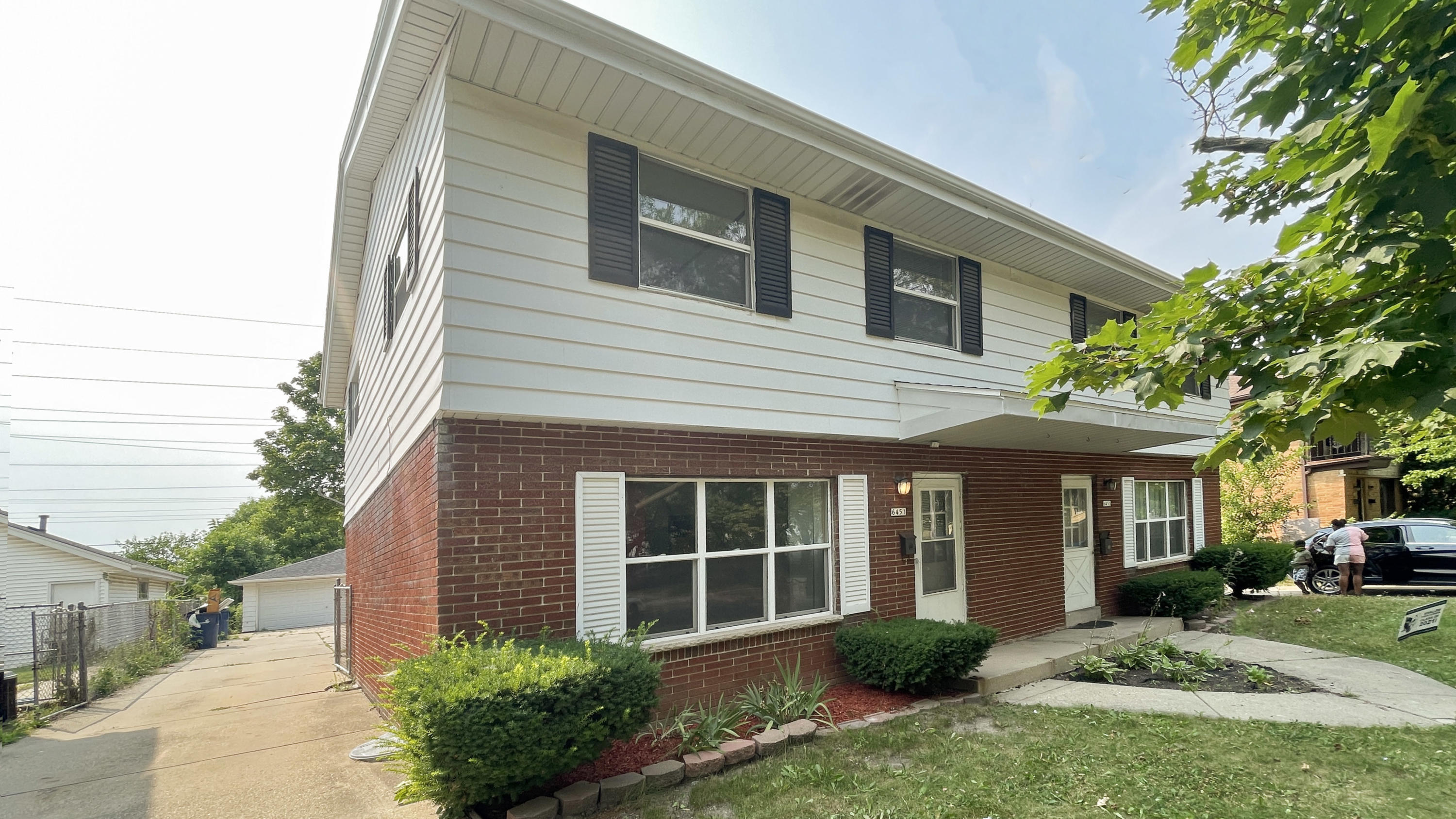 Milwaukee, Wisconsin 53223, United States, 3 Bedrooms Bedrooms, ,2 BathroomsBathrooms,Residential,Active,148427