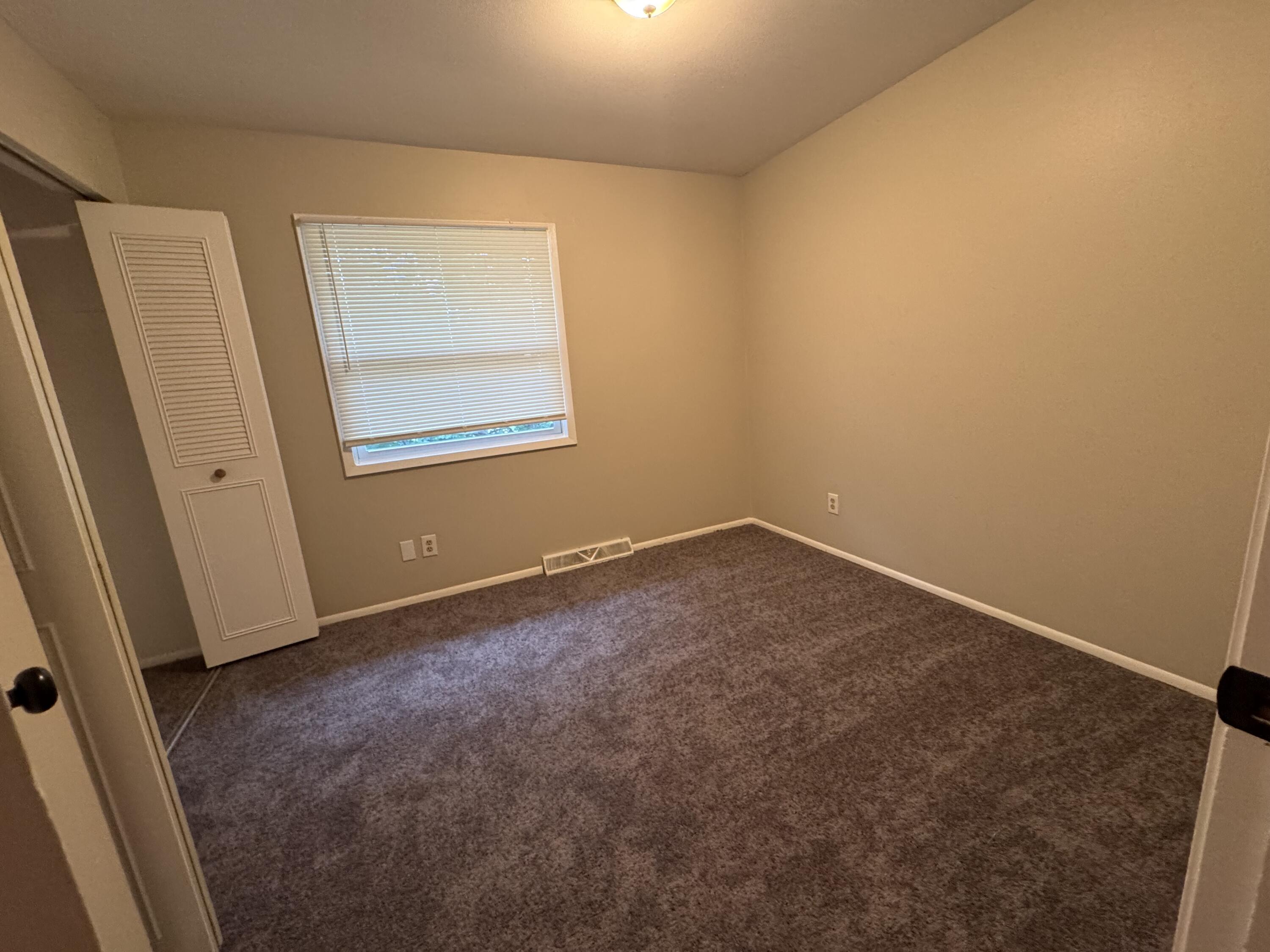 Milwaukee, Wisconsin 53223, United States, 3 Bedrooms Bedrooms, ,2 BathroomsBathrooms,Residential,Active,148427