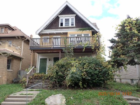 Photo of 2470 N 41st St, Milwaukee, WI 53210 (MLS # 1951306)