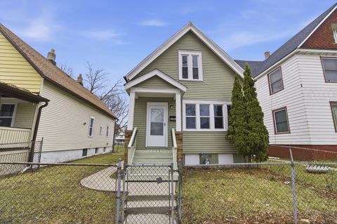 Photo of 2453 N 15th St, Milwaukee, WI 53206 (MLS # 1956477)