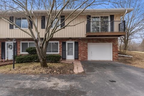 Photo of 12975 N Colony Dr, Mequon, WI 53097 (MLS # 1955636)