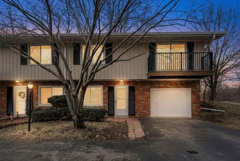 Photo of 12975 N Colony Dr, Mequon, WI 53097 (MLS # 1955636)