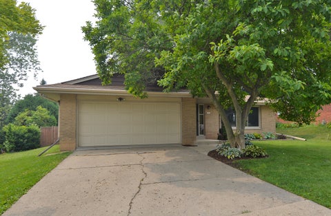 Photo of 1719 Tamarack St, South Milwaukee, WI 53172 (MLS # 1929116)