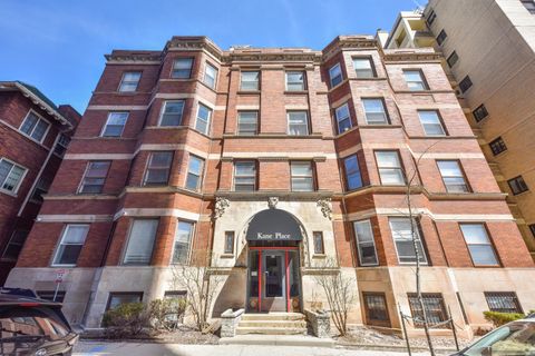 Photo of 1816 E Kane Pl, Milwaukee, WI 53202 (MLS # 1957944)