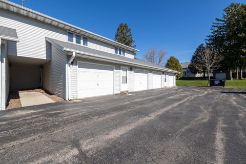 Photo of 160 Maple Ave S, Slinger, WI 53086 (MLS # 1957352)