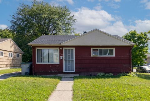 Photo of 6127 W Carmen Ave, Milwaukee, WI 53218 (MLS # 1948085)