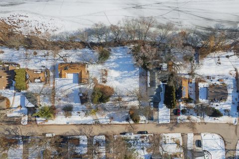 Photo of 5684 N River Forest Dr, Glendale, WI 53209 (MLS # 1950421)