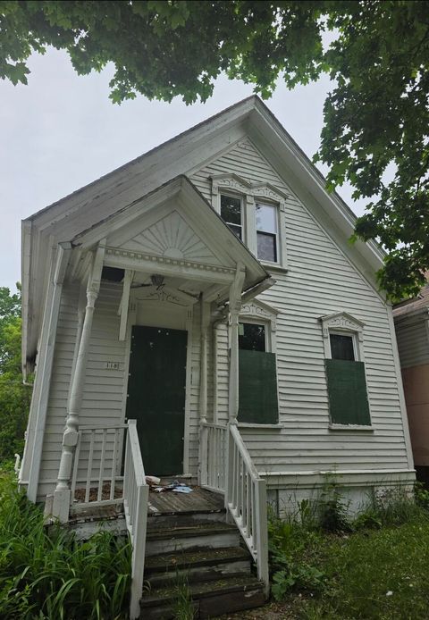 Photo of 118 W Hadley St, Milwaukee, WI 53212 (MLS # 1921357)