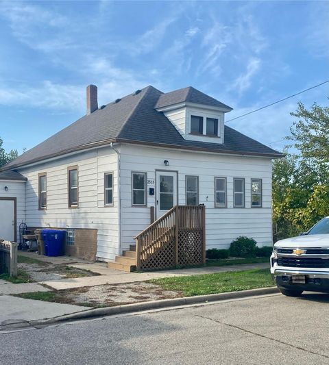 Photo of 2513 54th St, Kenosha, WI 53140 (MLS # 1939767)