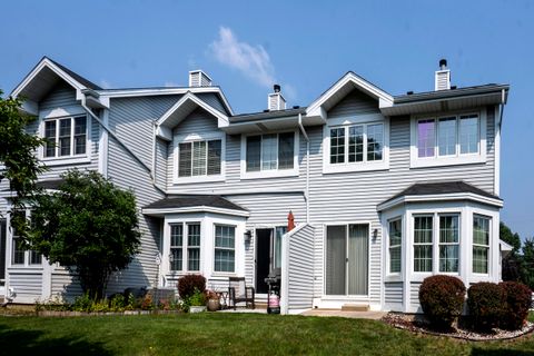 Photo of 8423 S 76th St, Franklin, WI 53132 (MLS # 1929621)