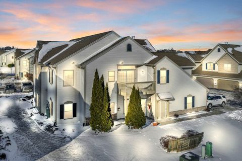 Photo of 1079 Stratford Ct, Mount Pleasant, WI 53406 (MLS # 1947943)