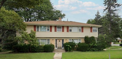 Photo of 5806 N 76th St, Milwaukee, WI 53218 (MLS # 1956122)