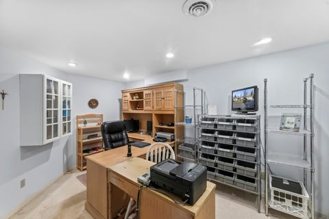 Photo of 303 Pine Ter, Oconomowoc, WI 53066 (MLS # 1954819)