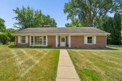 Photo of N7187 Winnebago Dr, Fond Du Lac, WI 54935 (MLS # 1972861)