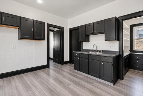 Photo of 806 Lapham Blvd, Milwaukee, WI 53204 (MLS # 1981738)