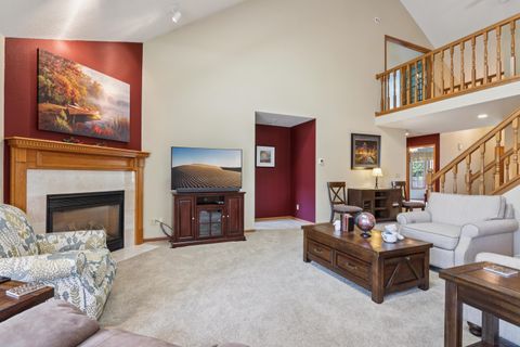 Photo of W203N16184 Pin Oak Cir, Jackson, WI 53037 (MLS # 1951012)