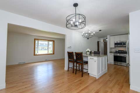 Photo of 21300 Astolat Dr, Brookfield, WI 53045 (MLS # 1974225)