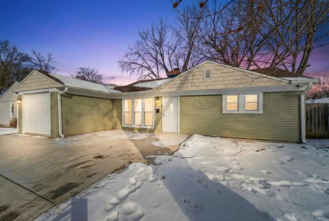 Photo of 5720 W Thurston Ave, Milwaukee, WI 53218 (MLS # 1949798)