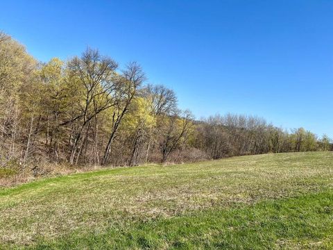 MLS: 1903663