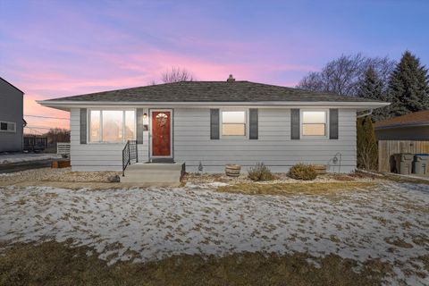 Photo of 4381 S Kentucky Ave, Milwaukee, WI 53221 (MLS # 1952316)