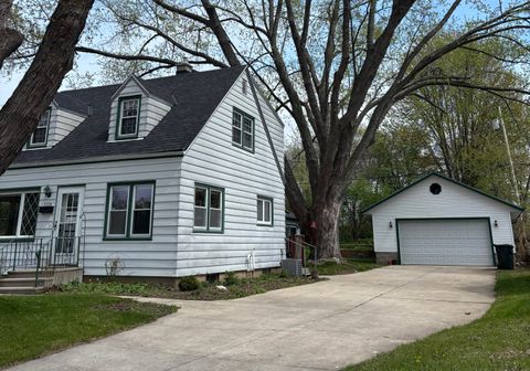 Photo of 1226 S 104 St, West Allis, WI 53214 (MLS # 1959714)