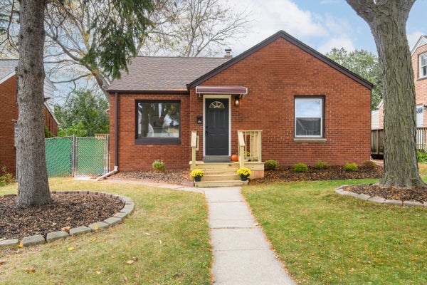 4125 S 5TH ST, MILWAUKEE, WI 53207 - Image 5c8a461954d87c96821c0d36ef1df8d4/83953480