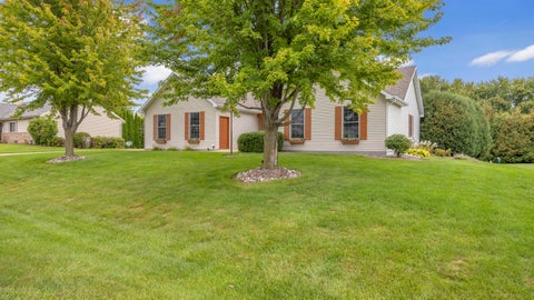 Photo of N6519 Canterbury Ln, Fond Du Lac, WI 54937 (MLS # 1981489)