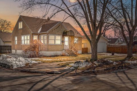 Photo of 1830 Prospect St, La Crosse, WI 54603 (MLS # 1955089)