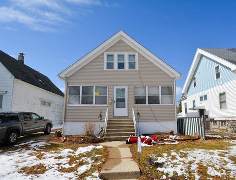 Photo of 3815 S Pennsylvania Ave, Saint Francis, WI 53235 (MLS # 1983032)