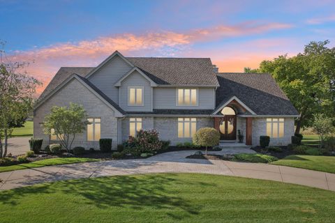 Photo of 14165 Lindsay Dr, Brookfield, WI 53005 (MLS # 1941160)