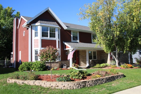 1116 WHITTIER LN, OCONOMOWOC, WI 53066 - Image 5cee570b1d0399baea12d522dcdccfc0/240698816