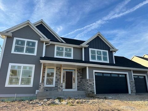 935 Kohlwey Dr, Grafton, WI 53024 - #: 1935603