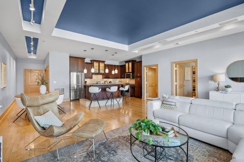 Photo of 1313 N Franklin Pl, Milwaukee, WI 53202 (MLS # 1924987) Photo of 1313 N Franklin Pl, Milwaukee, WI 53202 (MLS # 1924987)