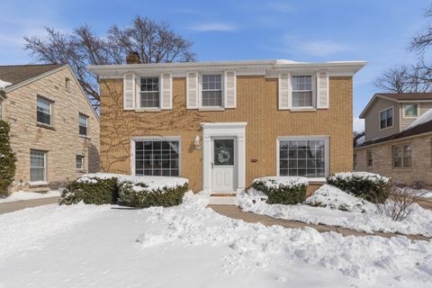 Photo of 2416 N 91st St, Wauwatosa, WI 53226 (MLS # 1953324)