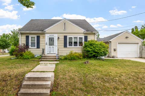 Photo of 1530 S 19th St, Sheboygan, WI 53081 (MLS # 1970788)