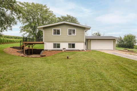 Photo of W389N7644 Pennsylvania St, Oconomowoc, WI 53066 (MLS # 1976350)