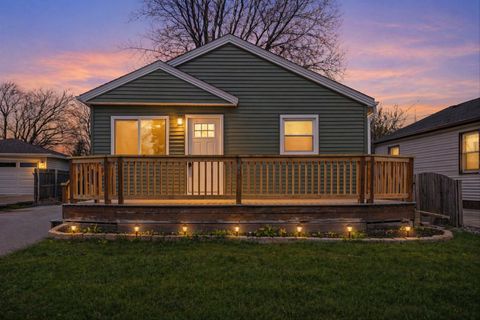 Photo of 1304 Graceland Ave, Mount Pleasant, WI 53403 (MLS # 1958772)