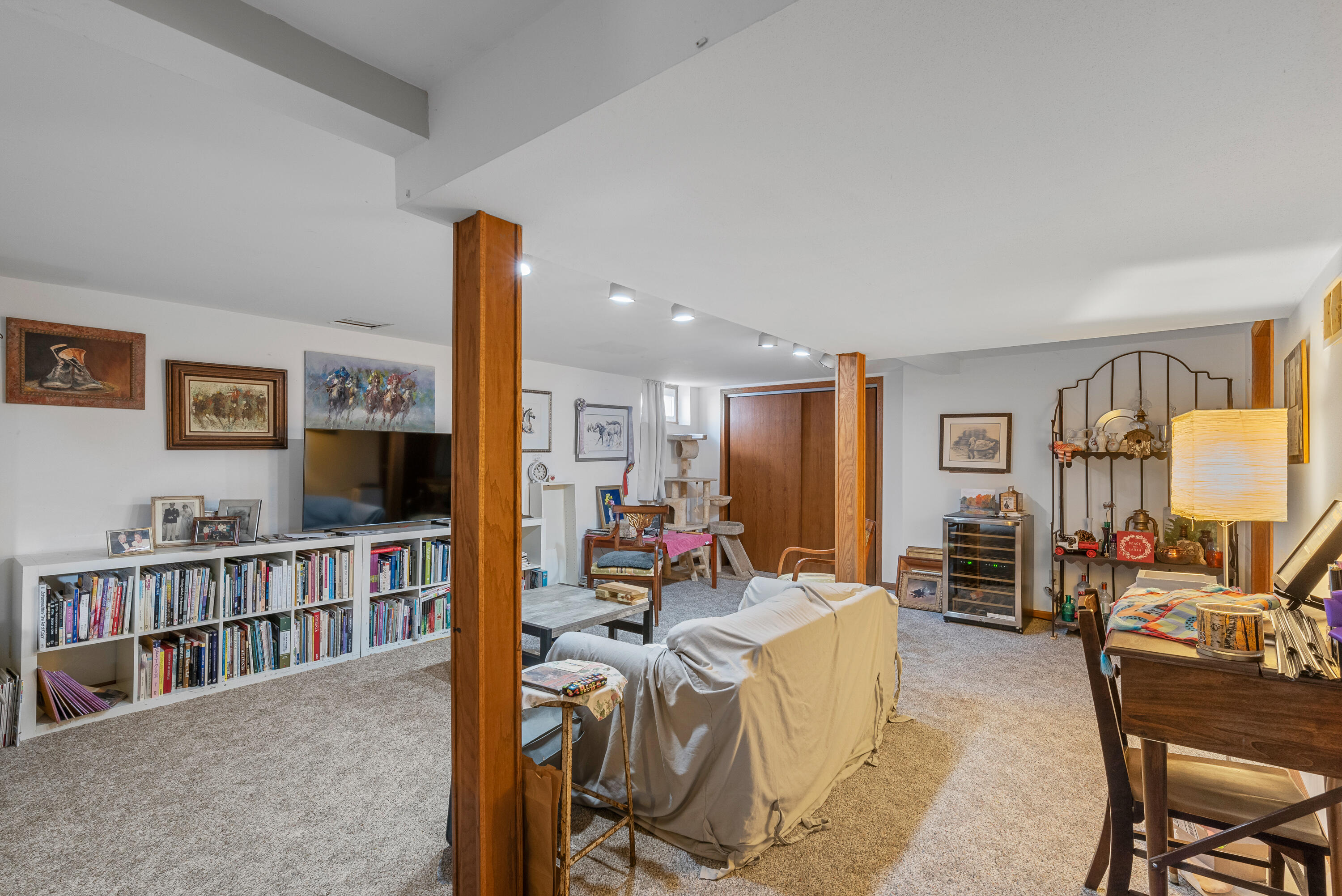 Port Washington, Wisconsin 53074, United States, 2 Bedrooms Bedrooms, ,2 BathroomsBathrooms,Residential,Pending,6484