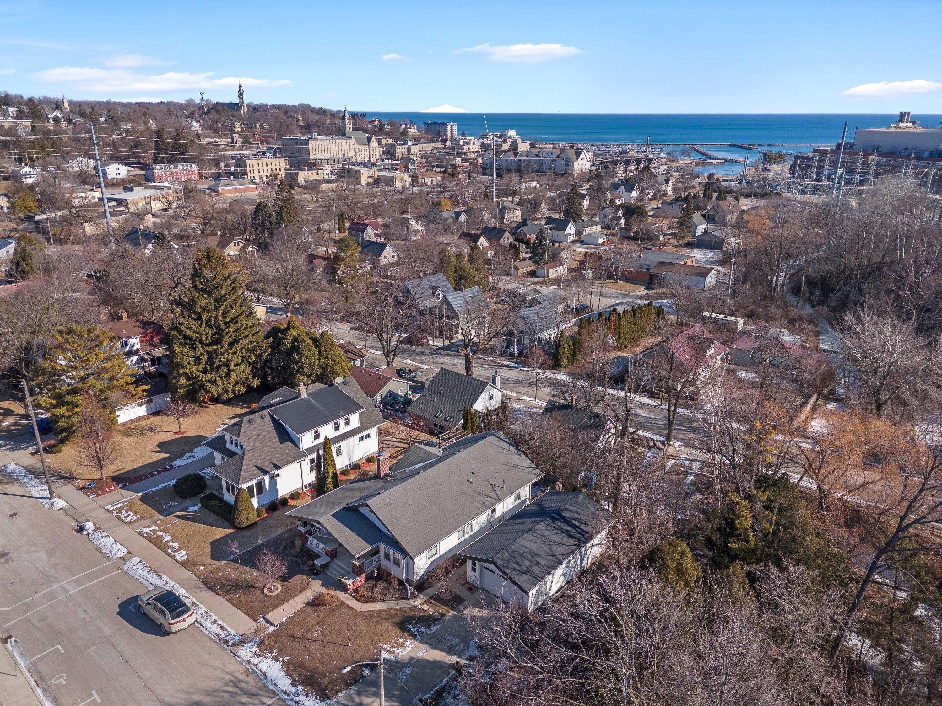 Port Washington, Wisconsin 53074, United States, 2 Bedrooms Bedrooms, ,2 BathroomsBathrooms,Residential,Pending,6484