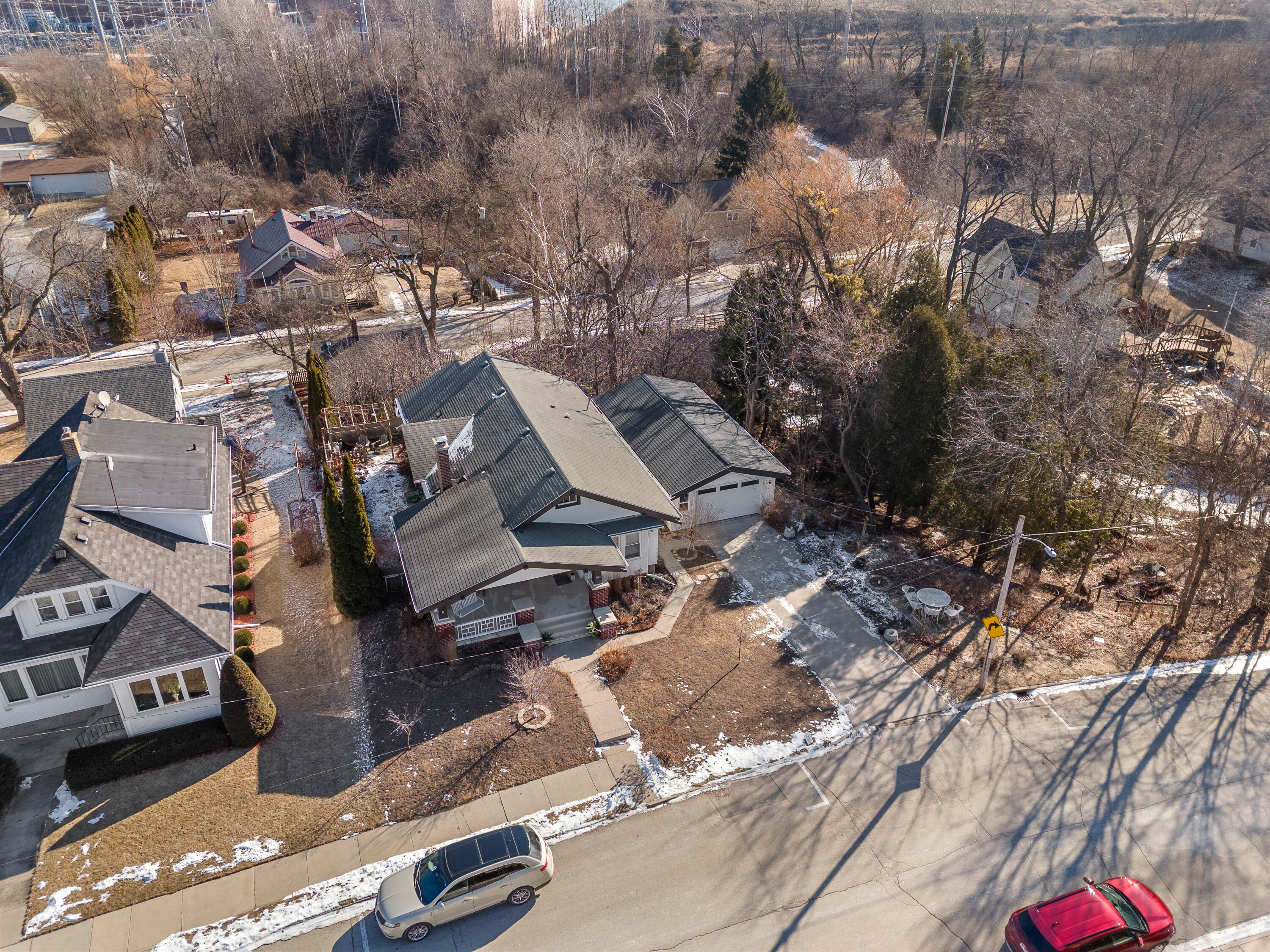 Port Washington, Wisconsin 53074, United States, 2 Bedrooms Bedrooms, ,2 BathroomsBathrooms,Residential,Pending,6484